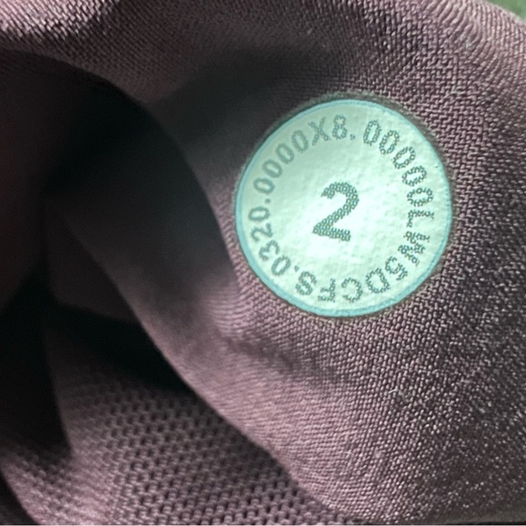 Lululemon Keep Moving Pant 7/8 High-Rise Cassis Burgundy Size 2 - Picture 10 of 12